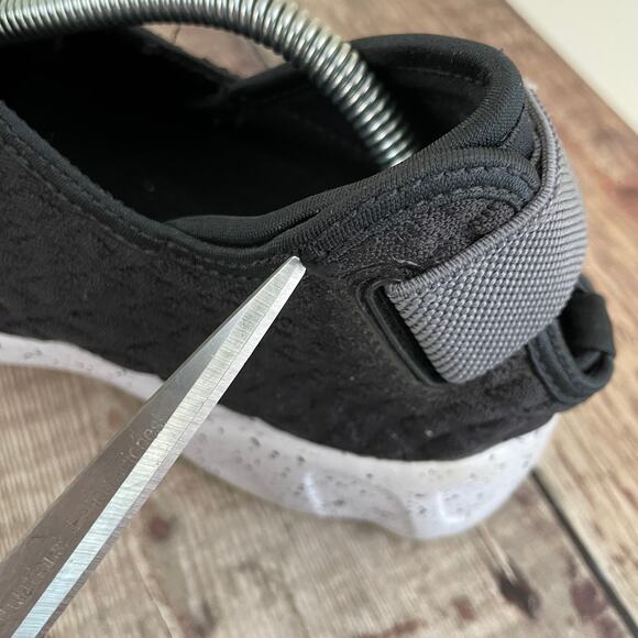 2016 Nike Black Gray Rift Wrap Athletic Shoes 881192-001 Womens US 10 EU 42 READ - Picture 8 of 13